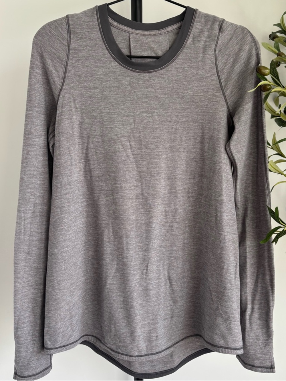• [Lululemon] Long Sleeve •